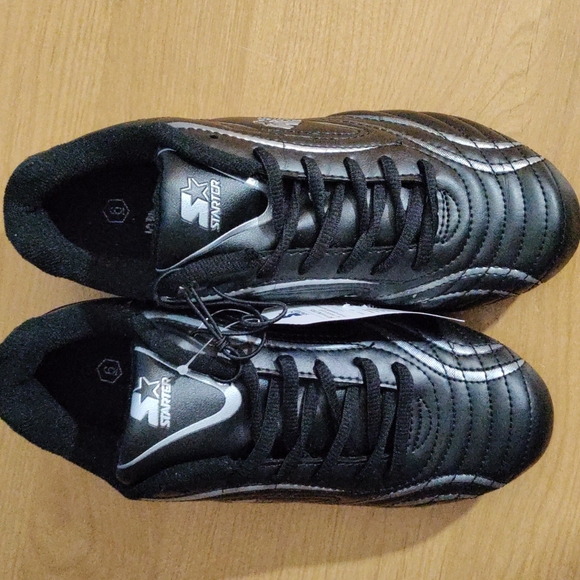 STARTER Other - 🆕Starter boys size 6 all purpose cleats